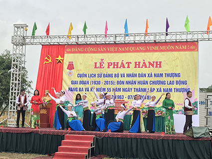 Lễ phát hành Lịch sử Đảng bộ và Nhân dân xã Nam Thượng, huyện Kim Bôi, tỉnh Hoà Bình