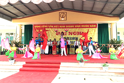 Lễ phát hành Lịch sử Đảng bộ, kỷ niệm 65 năm ngày thành lập xã Thượng Tiến, huyện Kim Bôi, tỉnh Hòa Bình